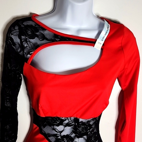 Great Glam very sexy red and black lace dress, size small, new with tags - Picture 3 of 4